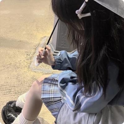 年轻女子 海报